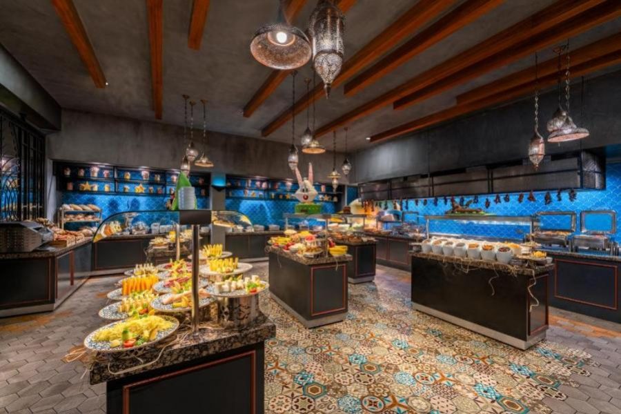 Les Ambassadeurs Hotel & Casino & Marina