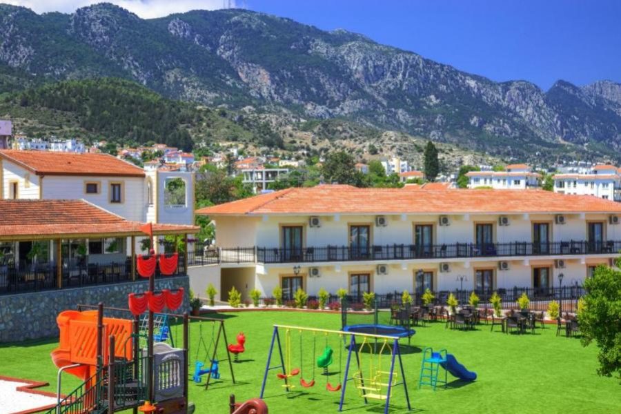 Riverside Garden Resort